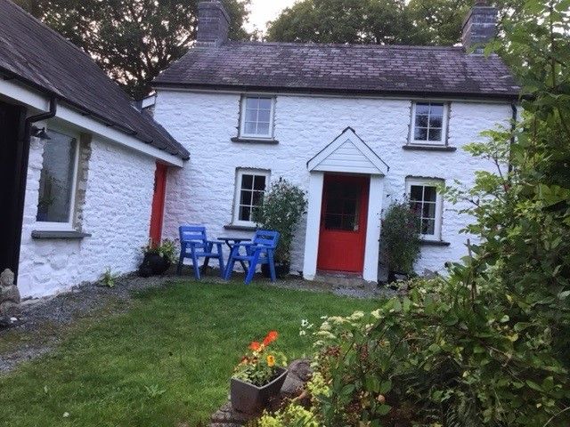 Beeck Renosil on Country cottage