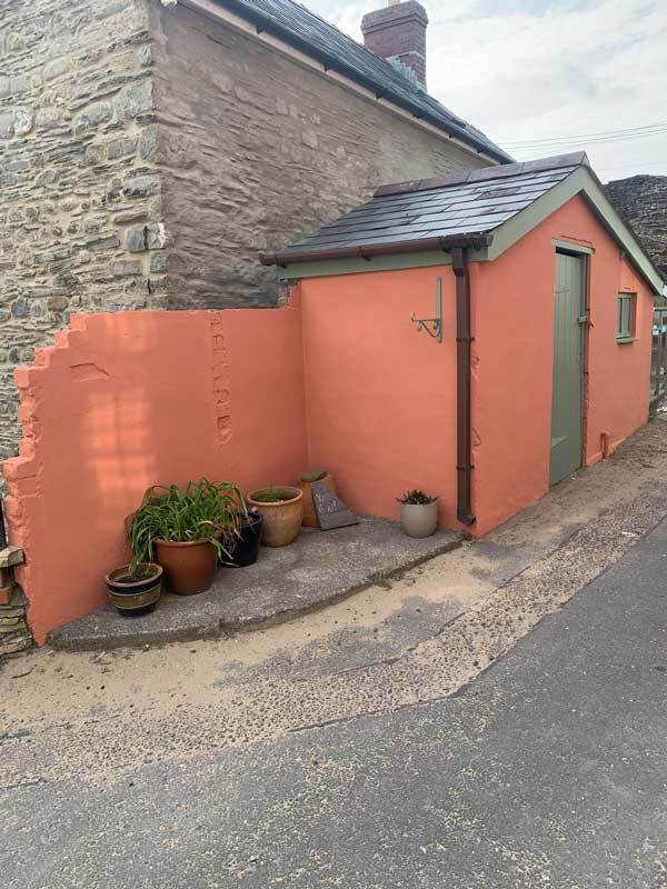 The Final Result the painted garage wall in the same colour beeck