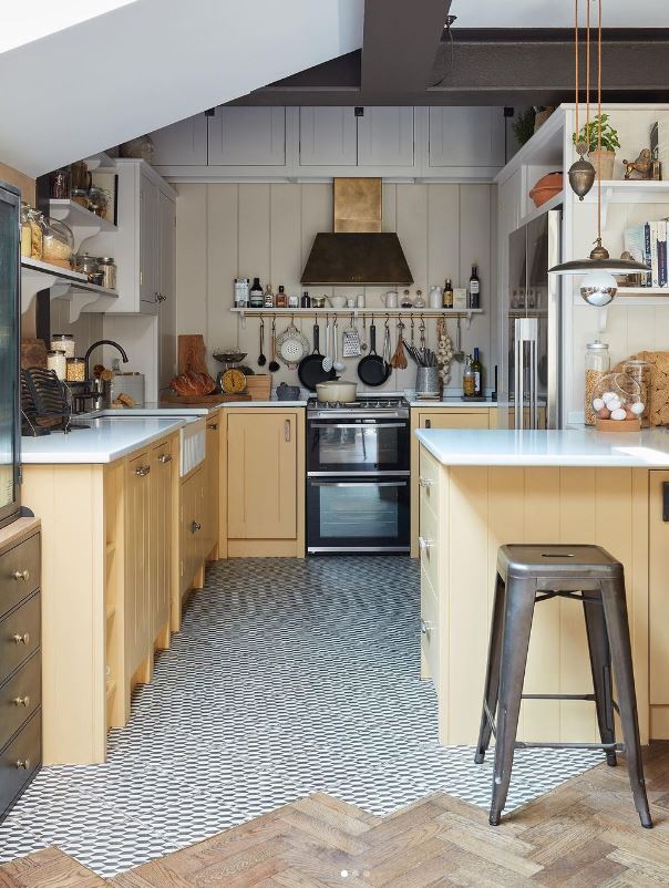 Earthborn Gradient Paint in Kitchen with Humpty Dumpty Yellow